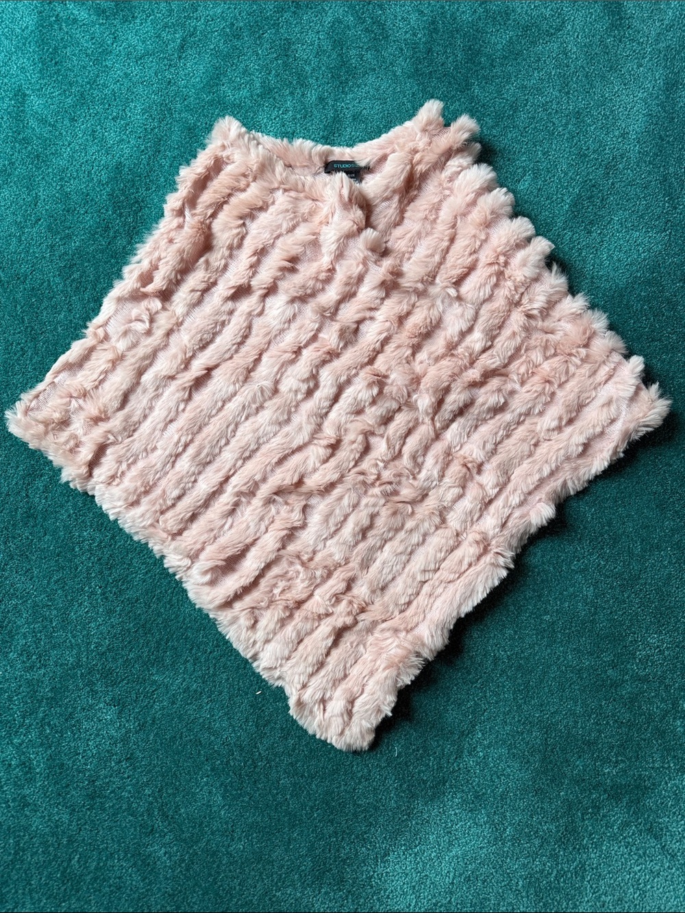 Studio 512 Rabbit Fur Pink poncho